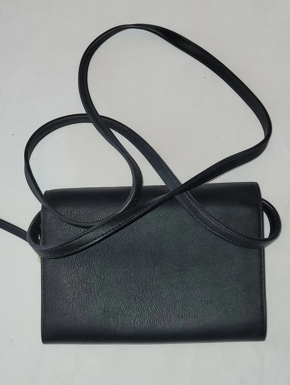 Simply Vera Vera Wang black faux leather crossbody bag